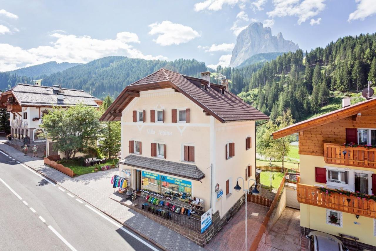Villa Alpina Apartments Santa Cristina Val Gardena Bagian luar foto